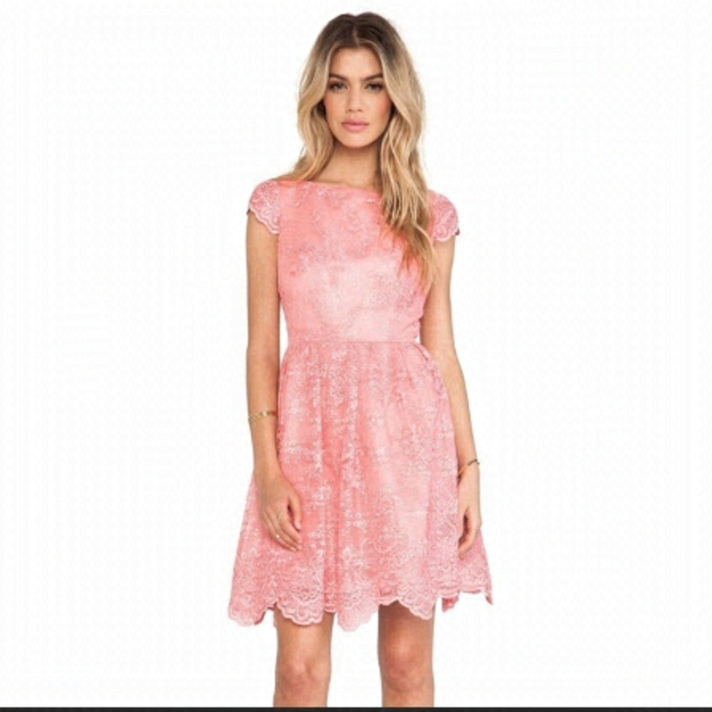 𝅺alice + Olivia pink lace dress